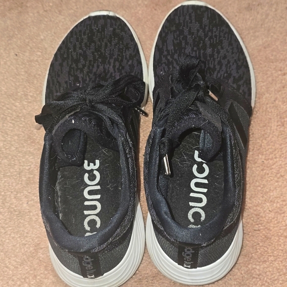 Adidas Bounce sneakers. Womes size 6. - Picture 6 of 7